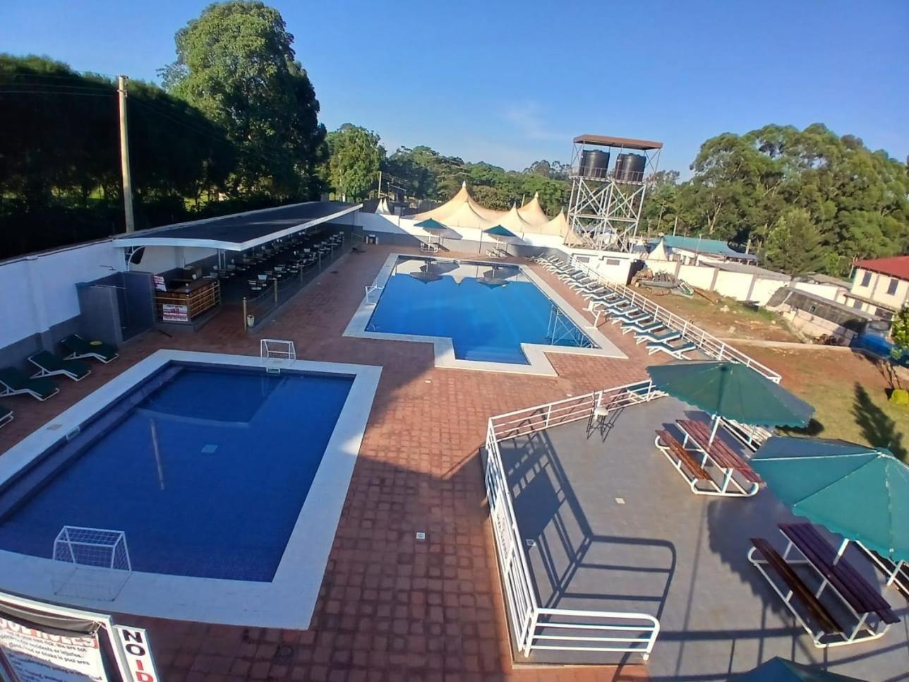 Super Break Hotel Kitale Exterior foto