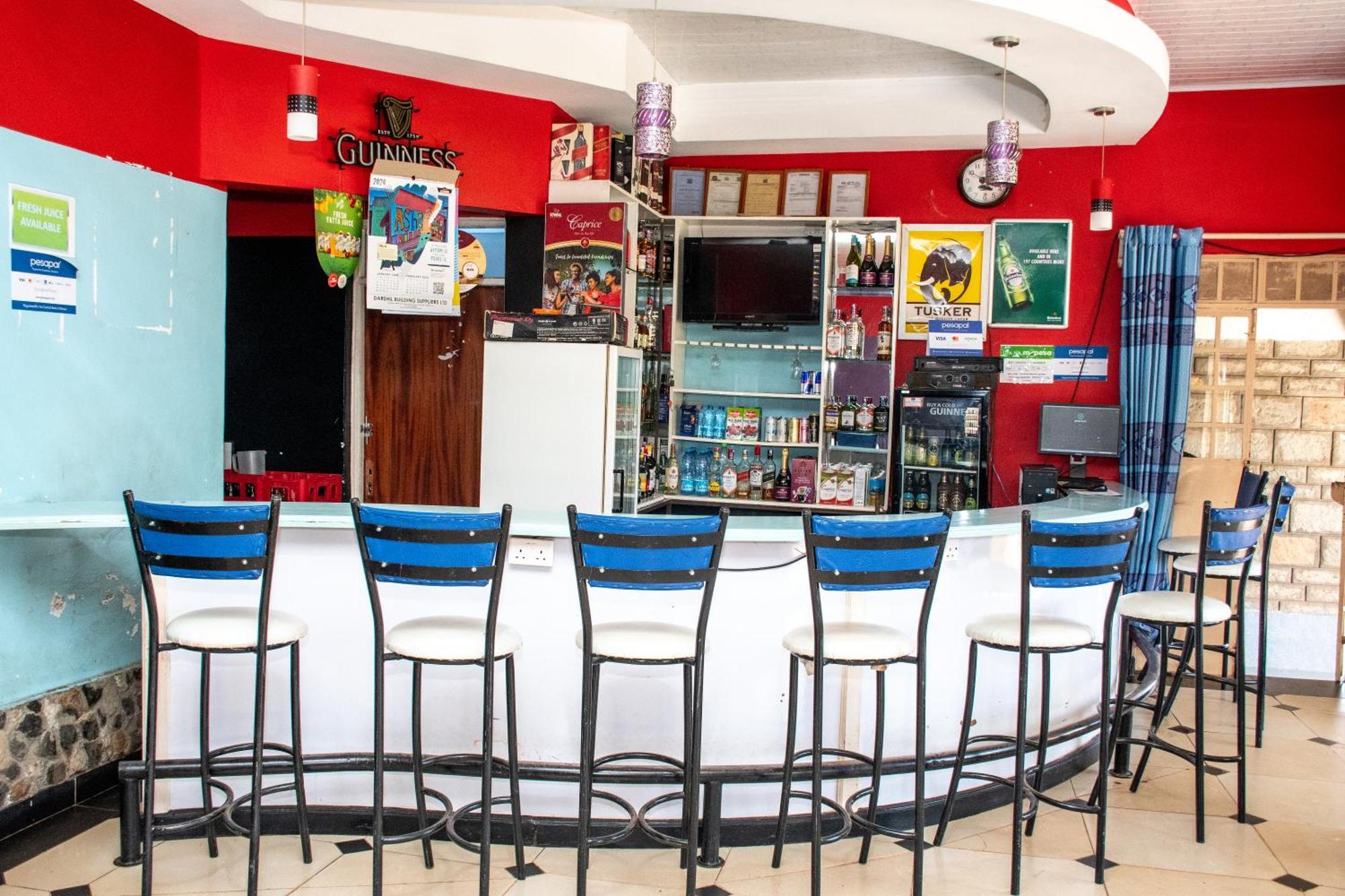 Super Break Hotel Kitale Exterior foto